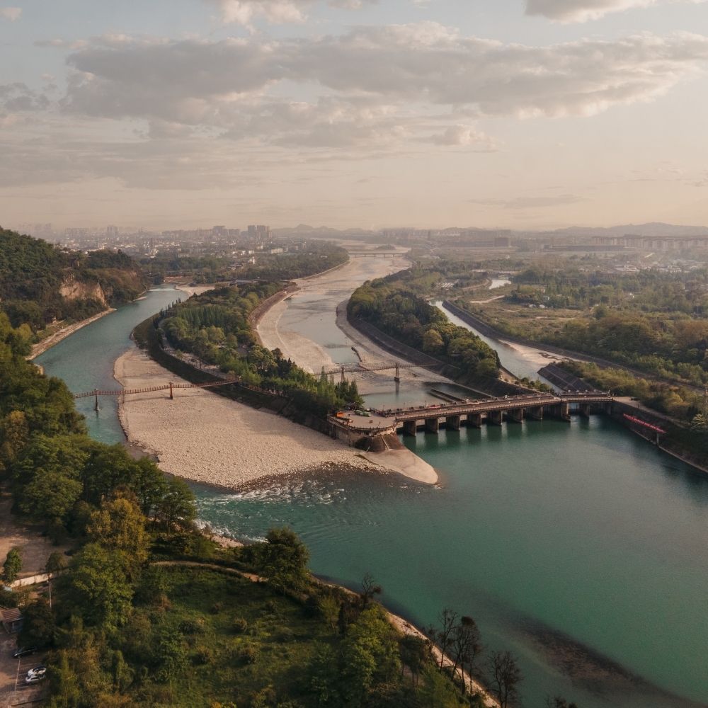 Chengdu Classical Day Tour:Dujiangyan Dam &...